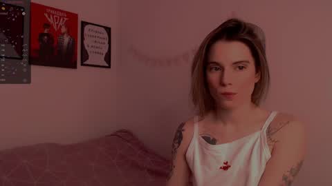 Snapshot of _ni_kiss chatting on 12/06/24, 10:41 Nika online show from 12/06/24, 10:41