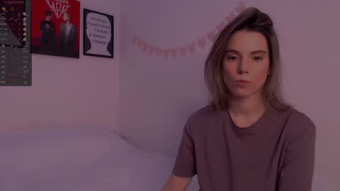 Snapshot of _ni_kiss chatting on 12/14/24, 11:34 Nika online show from 12/14/24, 11:34