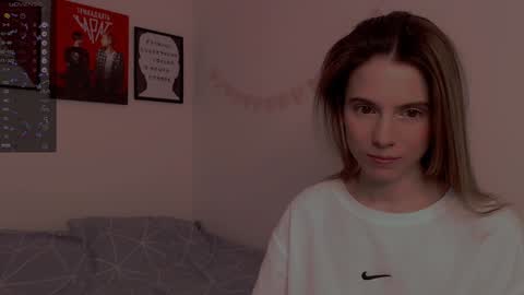 Snapshot of _ni_kiss chatting on 02/06/25, 11:15 Nika online show from 02/06/25, 11:15