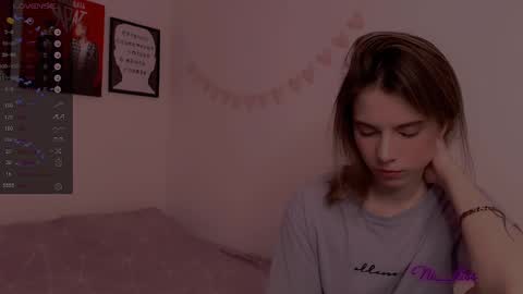 Snapshot of _ni_kiss chatting on 02/26/25, 11:04 Nika online show from 02/26/25, 11:04