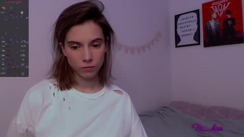 Snapshot of _ni_kiss chatting on 03/12/25, 05:17 Nika online show from 03/12/25, 05:17