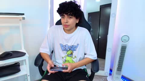 Nicolas online show from 01/15/25, 08:05