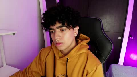 Nicolas online show from 02/13/25, 11:47