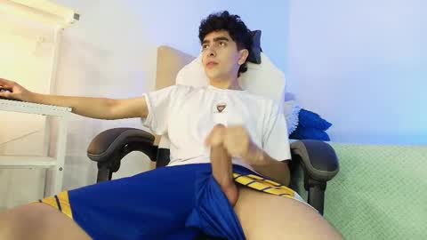 Nicolas online show from 10/22/25, 02:01