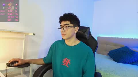 Nicolas online show from 11/16/25, 03:12