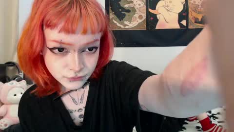 Snapshot of _nicole_meow_ chatting on 05/19/26, 01:11 Nicole online show from 05/19/26, 01:11