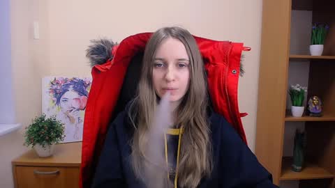 Snapshot of _nicole_new chatting on 12/03/24, 09:33 Nica online show from 12/03/24, 09:33