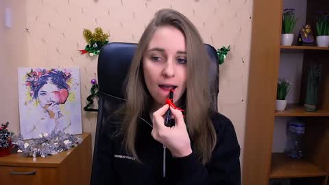 Snapshot of _nicole_new chatting on 12/30/24, 02:40 Nica online show from 12/30/24, 02:40