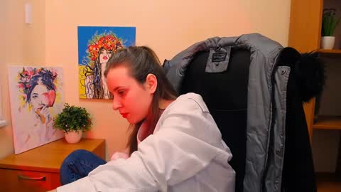 Snapshot of _nicole_new chatting on 02/18/25, 03:43 Nica online show from 02/18/25, 03:43