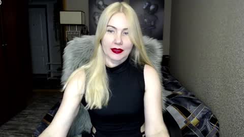 Donella    online show from 02/03/25, 09:29