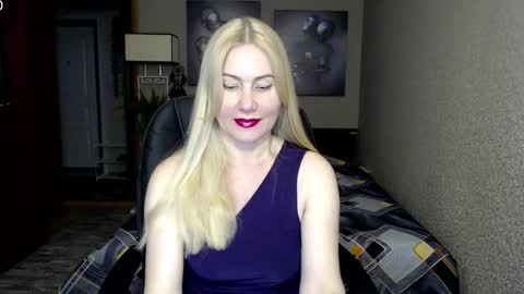 Donella    online show from 02/19/25, 02:34