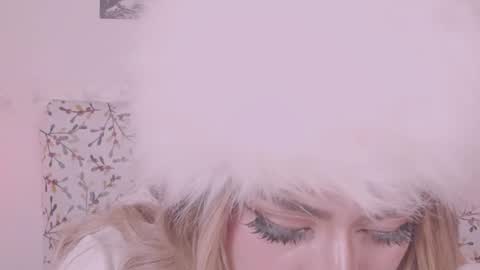 niiky online show from 02/18/25, 06:04