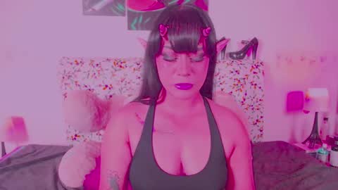 niiky online show from 02/22/25, 12:08