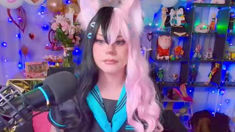 Snapshot of _niiky chatting on 02/17/26, 06:03 niiky online show from 02/17/26, 06:03