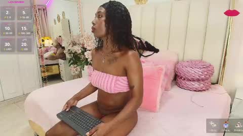  ninafox online show from 06/05/26, 08:03