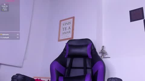 Snapshot of _noa_smith_ chatting on 12/20/25, 10:11 Noa Smith online show from 12/20/25, 10:11