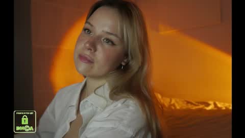 Snapshot of _noitanitsarcorp_ chatting on 11/14/25, 01:43 R online show from 11/14/25, 01:43