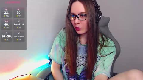 Snapshot of _nymphomaniac__ chatting on 11/25/25, 03:12 Tracy online show from 11/25/25, 03:12