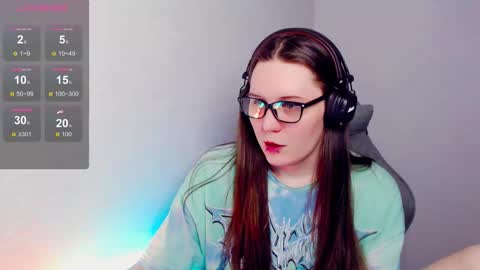 Snapshot of _nymphomaniac__ chatting on 11/30/25, 12:20 Tracy online show from 11/30/25, 12:20