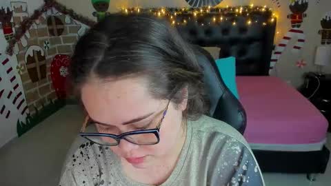 Olivia jones online show from 12/05/25, 11:41