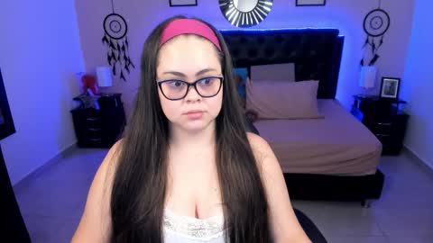 Olivia jones online show from 03/25/26, 02:12