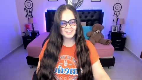 Olivia jones online show from 04/28/26, 12:21