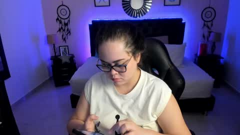Olivia jones online show from 05/13/26, 01:41