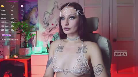 Snapshot of _owner_ chatting on 12/22/24, 02:49 The Supreme Goddess Rose online show from 12/22/24, 02:49