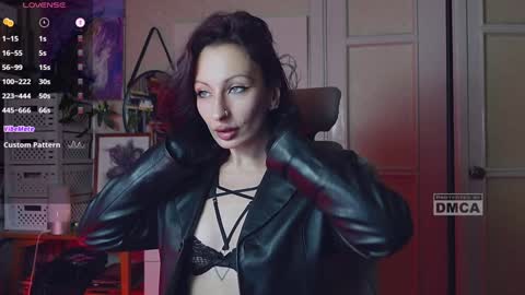 Snapshot of _owner_ chatting on 01/10/25, 01:41 The Supreme Goddess Rose online show from 01/10/25, 01:41