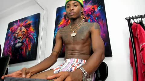 Snapshot of _pantera_09 chatting on 12/14/24, 08:45 Kevin online show from 12/14/24, 08:45