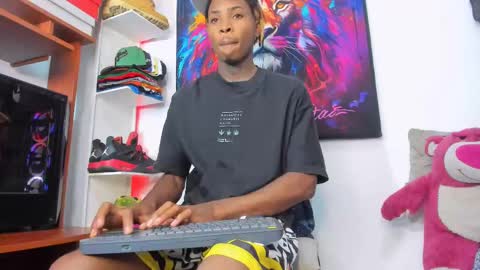 Snapshot of _pantera_09 chatting on 09/14/25, 07:24 Kevin online show from 09/14/25, 07:24