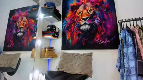 Snapshot of _pantera_09 chatting on 10/14/25, 09:15 Kevin online show from 10/14/25, 09:15