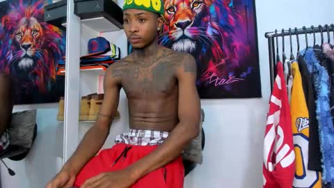 Snapshot of _pantera_09 chatting on 10/19/25, 10:54 Kevin online show from 10/19/25, 10:54