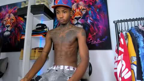 Snapshot of _pantera_09 chatting on 10/20/25, 01:55 Kevin online show from 10/20/25, 01:55