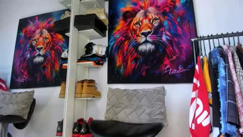 Snapshot of _pantera_09 chatting on 10/25/25, 06:35 Kevin online show from 10/25/25, 06:35