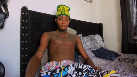 Snapshot of _pantera_09 chatting on 11/08/25, 06:29 Kevin online show from 11/08/25, 06:29