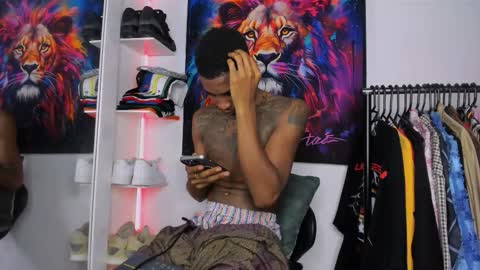 Snapshot of _pantera_09 chatting on 11/30/25, 02:04 Kevin online show from 11/30/25, 02:04