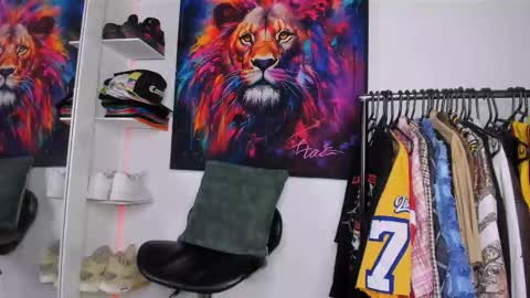 Snapshot of _pantera_09 chatting on 12/05/25, 04:21 Kevin online show from 12/05/25, 04:21