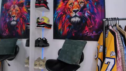 Snapshot of _pantera_09 chatting on 12/18/25, 10:21 Kevin online show from 12/18/25, 10:21