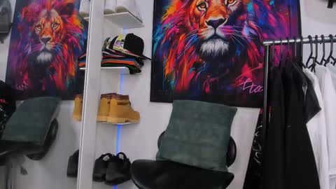 Snapshot of _pantera_09 chatting on 02/08/26, 07:56 Kevin online show from 02/08/26, 07:56