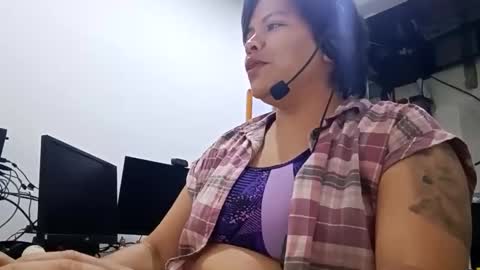 Snapshot of _paradissela chatting on 04/24/26, 12:57 GAIA online show from 04/24/26, 12:57