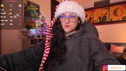 Snapshot of _peach__ chatting on 12/27/24, 06:35 violeta ig online show from 12/27/24, 06:35