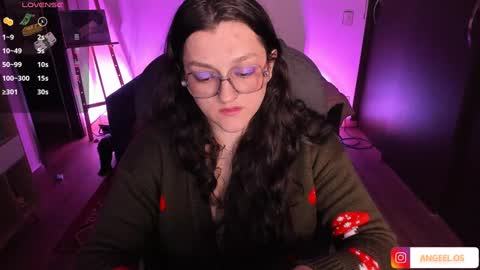 Snapshot of _peach__ chatting on 01/06/25, 03:20 violeta ig online show from 01/06/25, 03:20