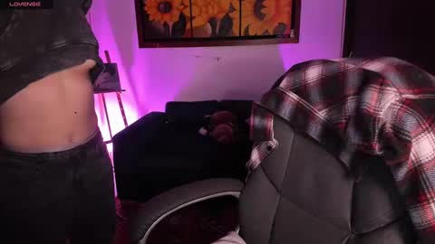 Snapshot of _peach__ chatting on 01/08/25, 03:29 violeta ig online show from 01/08/25, 03:29