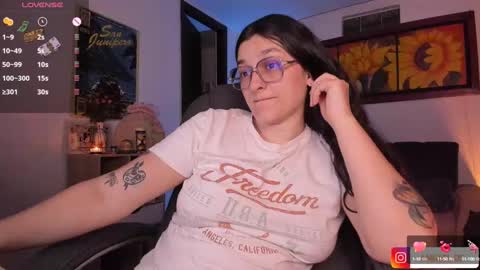Snapshot of _peach__ chatting on 01/31/25, 05:40 violeta ig online show from 01/31/25, 05:40
