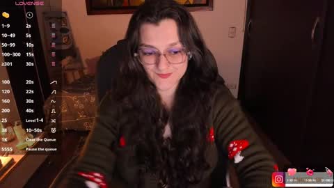 Snapshot of _peach__ chatting on 10/04/25, 04:32 violeta ig online show from 10/04/25, 04:32