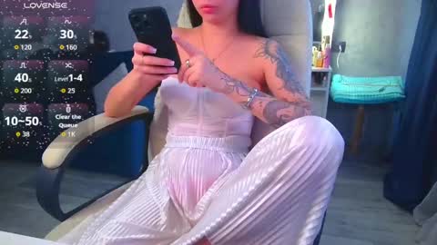 Snapshot of _pink__rabbit_ chatting on 03/24/26, 08:41 Ilona online show from 03/24/26, 08:41