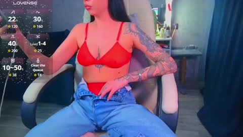 Snapshot of _pink__rabbit_ chatting on 04/16/26, 11:11 Ilona online show from 04/16/26, 11:11