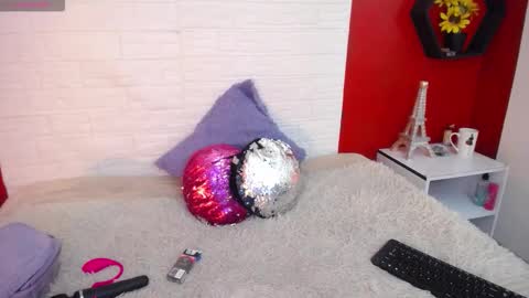 Laura online show from 10/20/25, 06:52