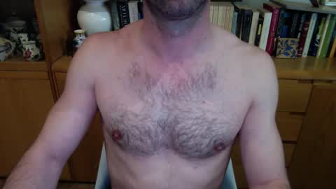 Snapshot of _pornstar_boy chatting on 04/09/26, 01:49 Sexy Daddy online show from 04/09/26, 01:49